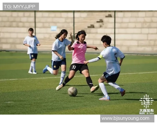 女观众在足球赛场的崛起与影响力探讨